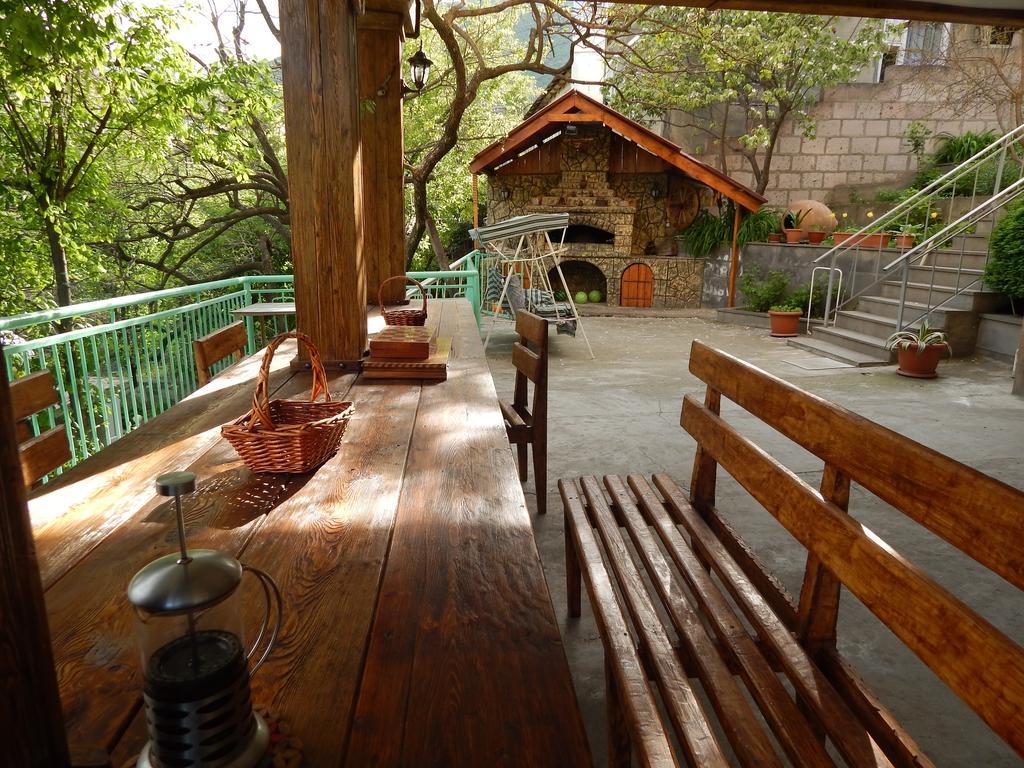 Guest House Anahit Ijevan Exterior foto